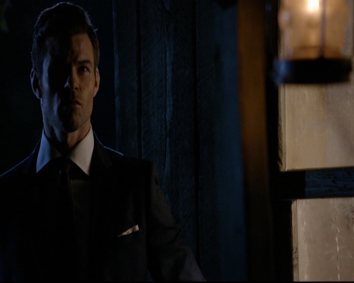 VampireDiariesWorld-dot-nl_TheOriginals_3x01ForTheMillemnium1323.jpg