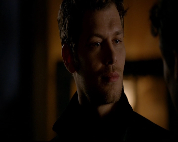 VampireDiariesWorld-dot-nl_TheOriginals_3x01ForTheMillemnium1374.jpg