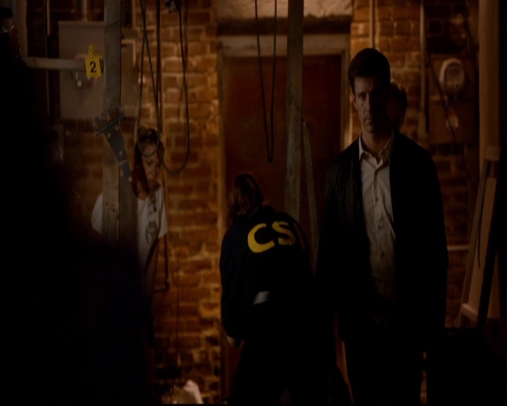 VampireDiariesWorld-dot-nl_TheOriginals_3x02YouHungTheMoon0313.jpg