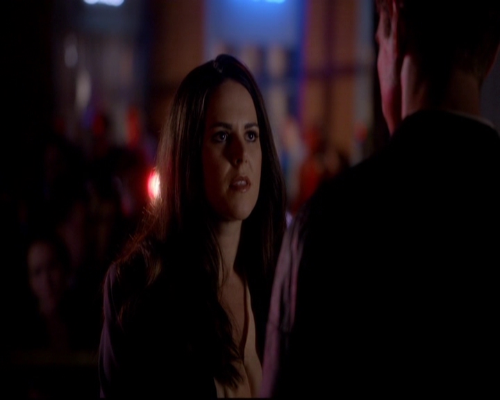 VampireDiariesWorld-dot-nl_TheOriginals_3x02YouHungTheMoon0322.jpg