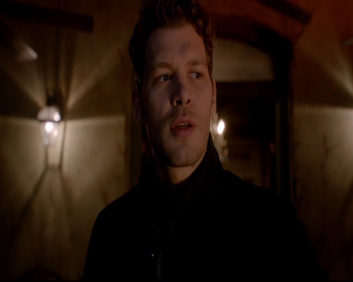 VampireDiariesWorld-dot-nl_TheOriginals_3x02YouHungTheMoon0344.jpg