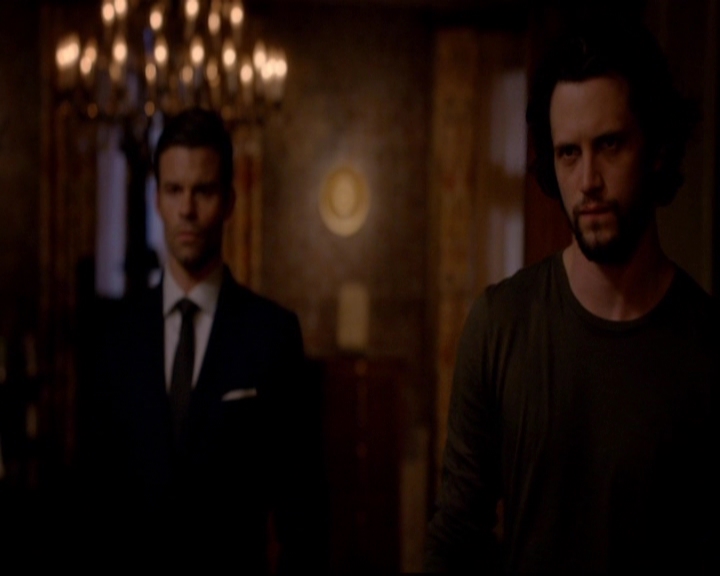 VampireDiariesWorld-dot-nl_TheOriginals_3x02YouHungTheMoon0353.jpg