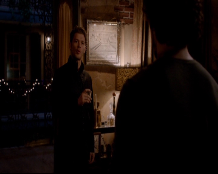 VampireDiariesWorld-dot-nl_TheOriginals_3x02YouHungTheMoon0354.jpg