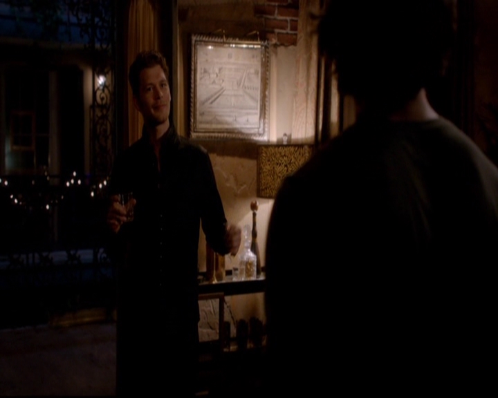 VampireDiariesWorld-dot-nl_TheOriginals_3x02YouHungTheMoon0357.jpg