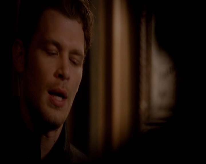 VampireDiariesWorld-dot-nl_TheOriginals_3x02YouHungTheMoon0362.jpg