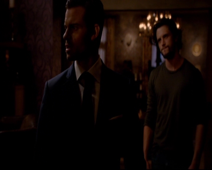 VampireDiariesWorld-dot-nl_TheOriginals_3x02YouHungTheMoon0374.jpg