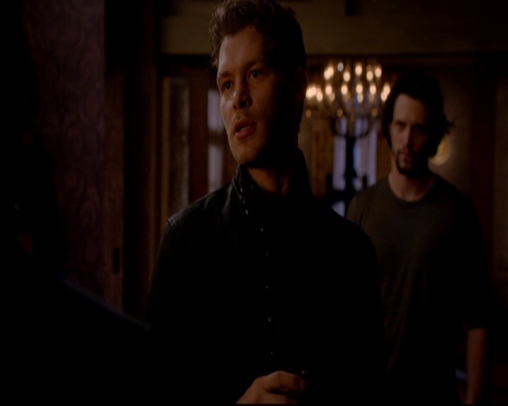 VampireDiariesWorld-dot-nl_TheOriginals_3x02YouHungTheMoon0379.jpg