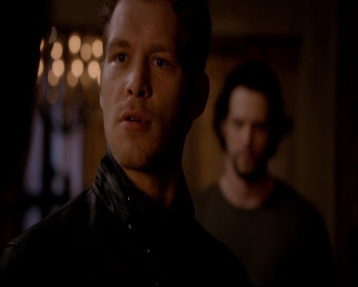 VampireDiariesWorld-dot-nl_TheOriginals_3x02YouHungTheMoon0382.jpg