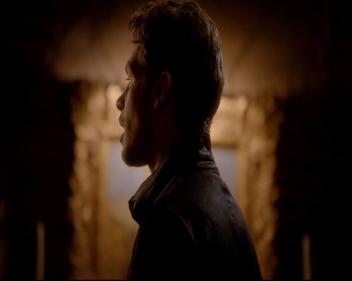 VampireDiariesWorld-dot-nl_TheOriginals_3x02YouHungTheMoon0385.jpg