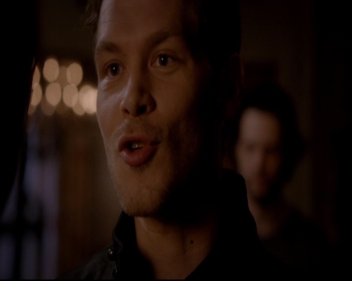 VampireDiariesWorld-dot-nl_TheOriginals_3x02YouHungTheMoon0387.jpg