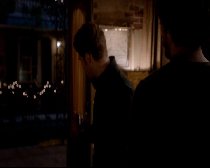 VampireDiariesWorld-dot-nl_TheOriginals_3x02YouHungTheMoon0415.jpg