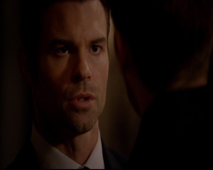 VampireDiariesWorld-dot-nl_TheOriginals_3x02YouHungTheMoon0429.jpg