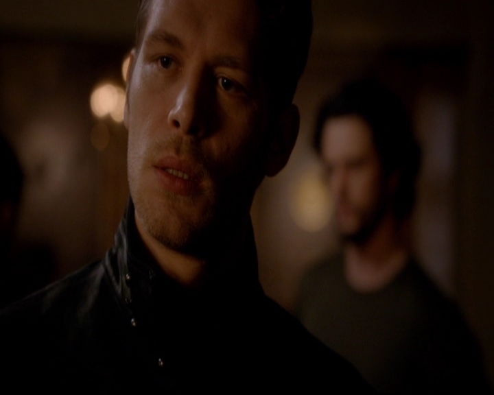 VampireDiariesWorld-dot-nl_TheOriginals_3x02YouHungTheMoon0435.jpg