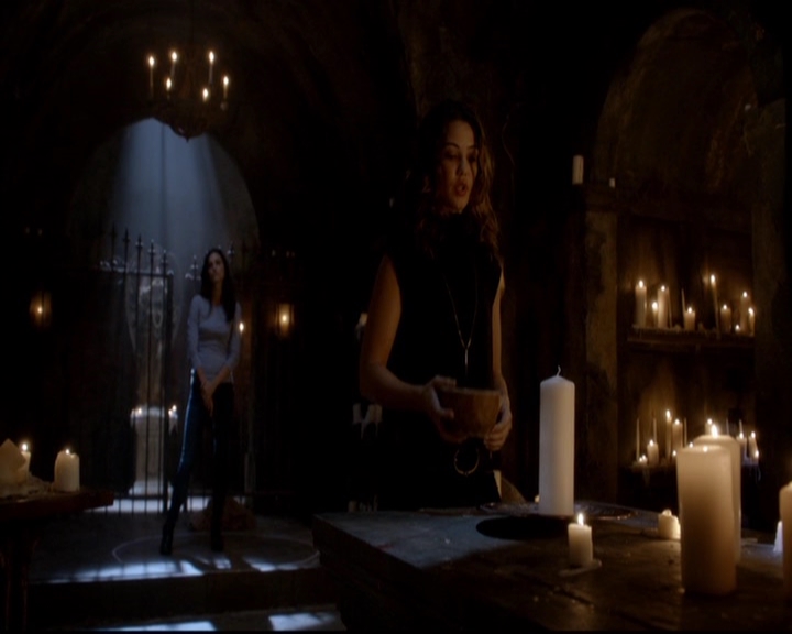 VampireDiariesWorld-dot-nl_TheOriginals_3x02YouHungTheMoon0454.jpg