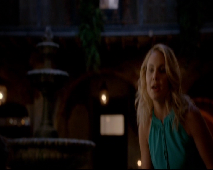 VampireDiariesWorld-dot-nl_TheOriginals_3x02YouHungTheMoon0522.jpg