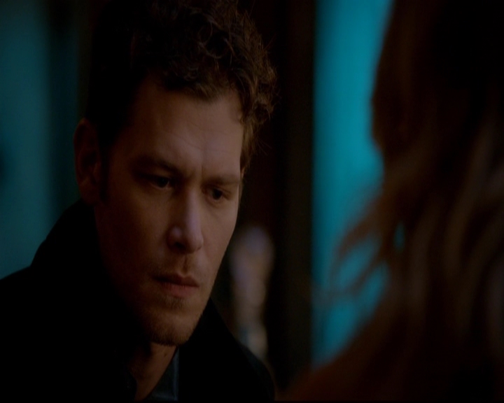 VampireDiariesWorld-dot-nl_TheOriginals_3x02YouHungTheMoon0542.jpg