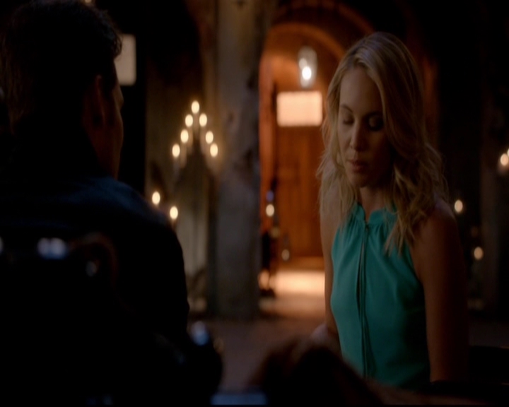 VampireDiariesWorld-dot-nl_TheOriginals_3x02YouHungTheMoon0544.jpg