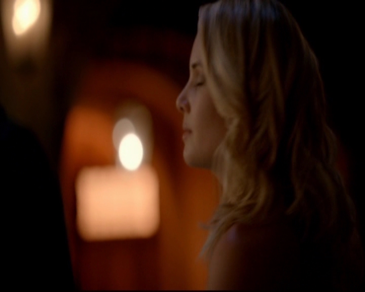 VampireDiariesWorld-dot-nl_TheOriginals_3x02YouHungTheMoon0565.jpg