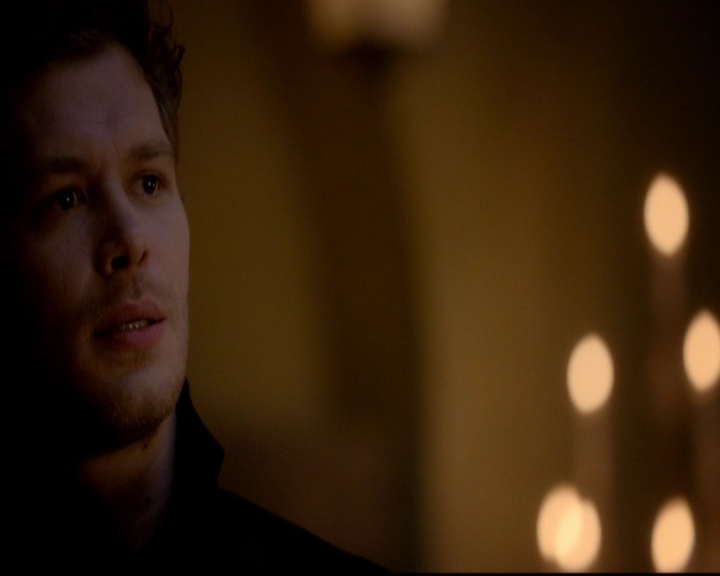 VampireDiariesWorld-dot-nl_TheOriginals_3x02YouHungTheMoon0567.jpg