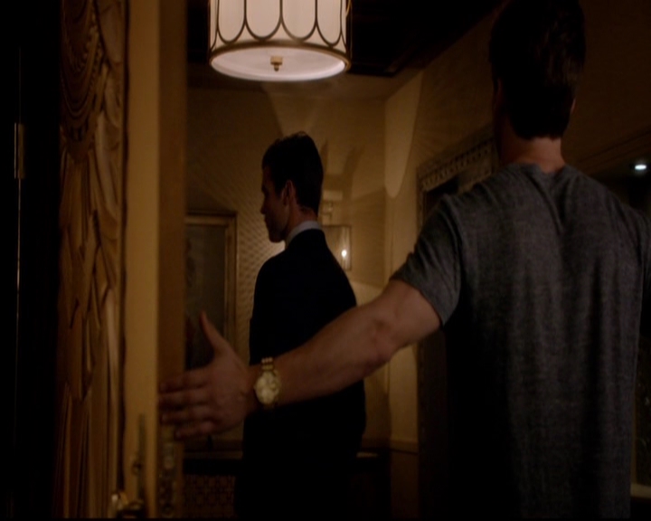 VampireDiariesWorld-dot-nl_TheOriginals_3x02YouHungTheMoon0587.jpg