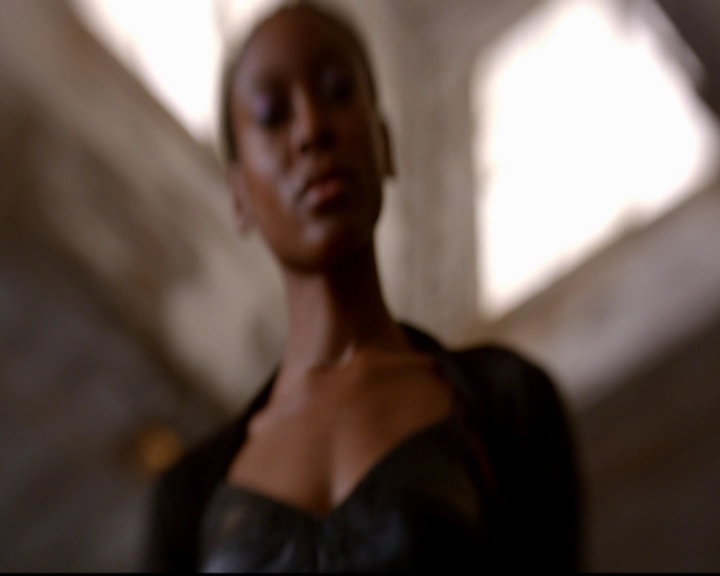 VampireDiariesWorld-dot-nl_TheOriginals_3x03IllSeeYouInHellOrNewOrleans0922.jpg