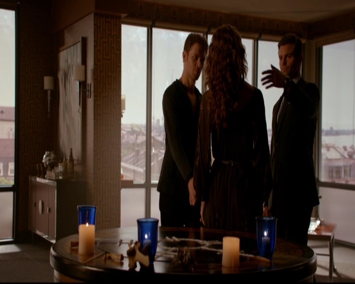 VampireDiariesWorld-dot-nl_TheOriginals_3x03IllSeeYouInHellOrNewOrleans0965.jpg