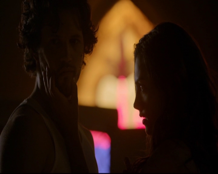 VampireDiariesWorld-dot-nl_TheOriginals_3x03IllSeeYouInHellOrNewOrleans1086.jpg