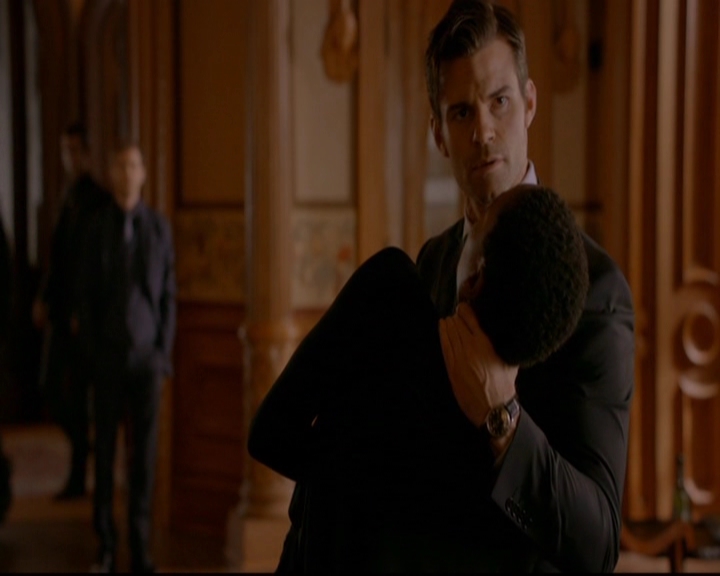 VampireDiariesWorld-dot-nl_TheOriginals_3x03IllSeeYouInHellOrNewOrleans1506.jpg VampireDiariesWorld-dot-nl_TheOriginals_3x03IllSeeYouInHellOrNewOrleans1506.jpg