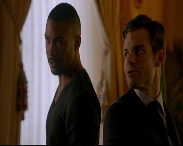 VampireDiariesWorld-dot-nl_TheOriginals_3x03IllSeeYouInHellOrNewOrleans1525.jpg