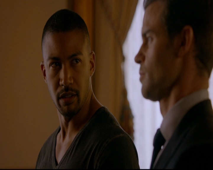 VampireDiariesWorld-dot-nl_TheOriginals_3x03IllSeeYouInHellOrNewOrleans1569.jpg