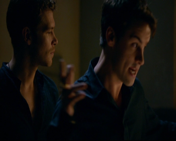 VampireDiariesWorld-dot-nl_TheOriginals_3x03IllSeeYouInHellOrNewOrleans1651.jpg