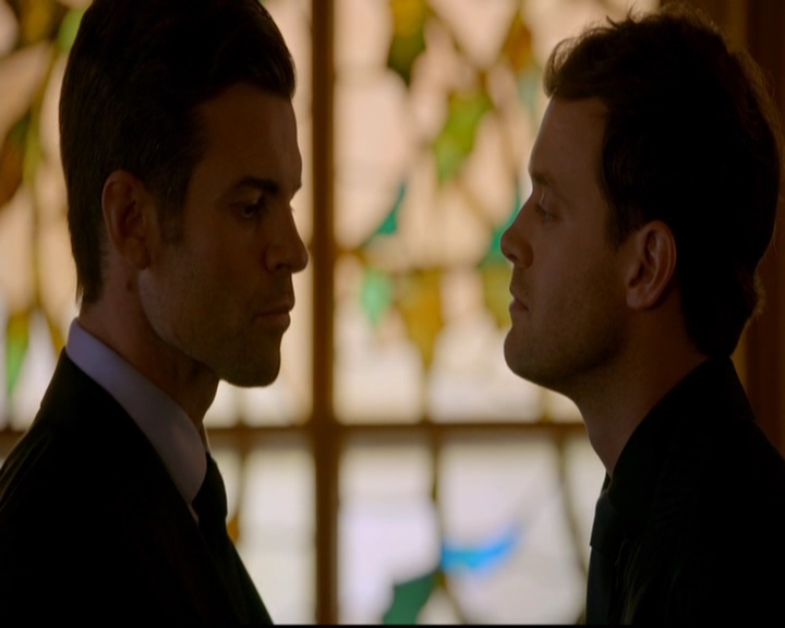 VampireDiariesWorld-dot-nl_TheOriginals_3x03IllSeeYouInHellOrNewOrleans1712.jpg