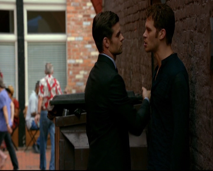 VampireDiariesWorld-dot-nl_TheOriginals_3x03IllSeeYouInHellOrNewOrleans1973.jpg