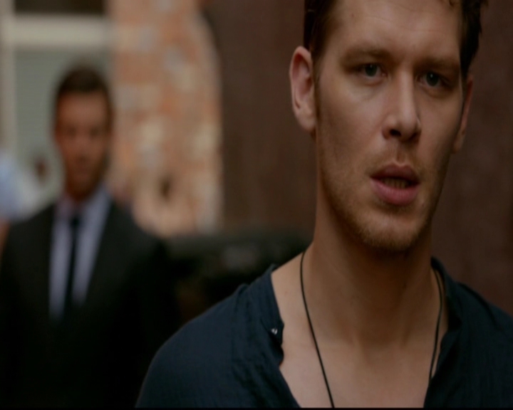 VampireDiariesWorld-dot-nl_TheOriginals_3x03IllSeeYouInHellOrNewOrleans1980.jpg