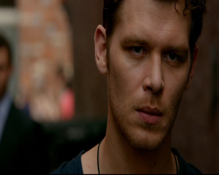 VampireDiariesWorld-dot-nl_TheOriginals_3x03IllSeeYouInHellOrNewOrleans1985.jpg