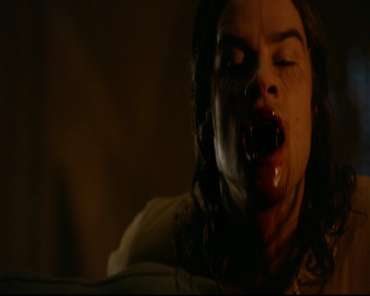 VampireDiariesWorld-dot-nl_TheOriginals_3x03IllSeeYouInHellOrNewOrleans1994.jpg