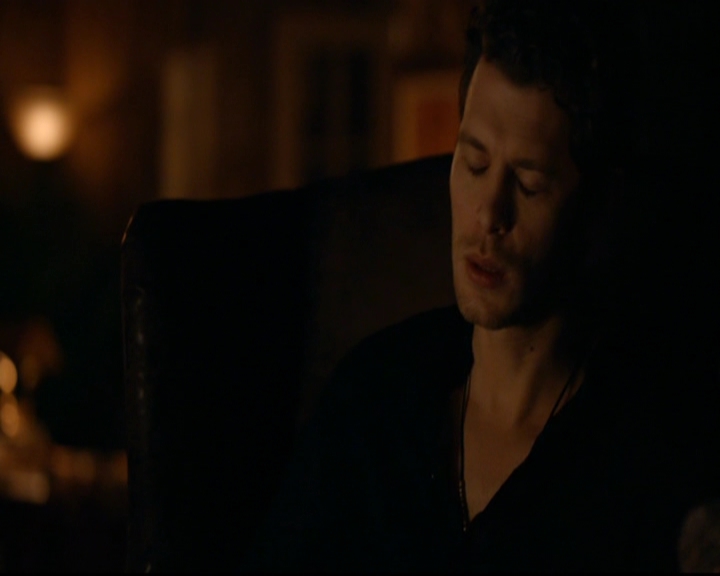 VampireDiariesWorld-dot-nl_TheOriginals_3x03IllSeeYouInHellOrNewOrleans2093.jpg