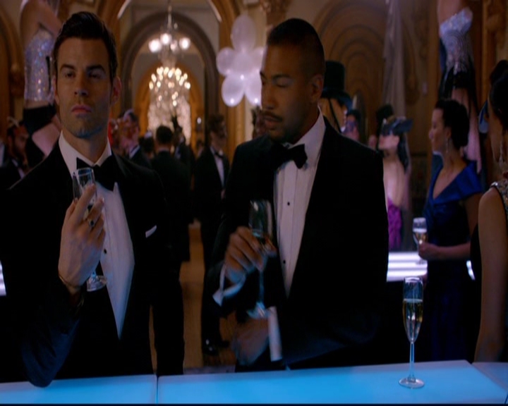 VampireDiariesWorld-dot-nl_TheOriginals_3x04AWalkOnTheWildSide1103.jpg