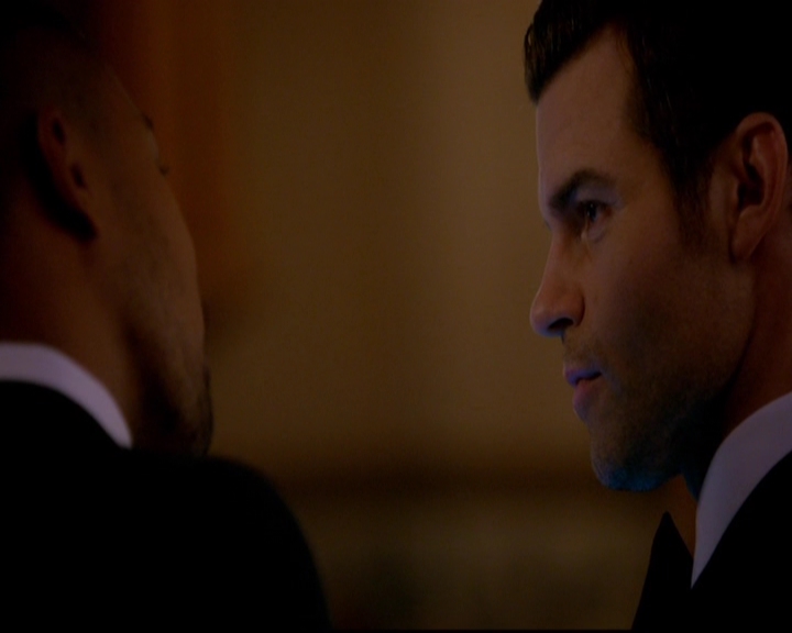 VampireDiariesWorld-dot-nl_TheOriginals_3x04AWalkOnTheWildSide1113.jpg