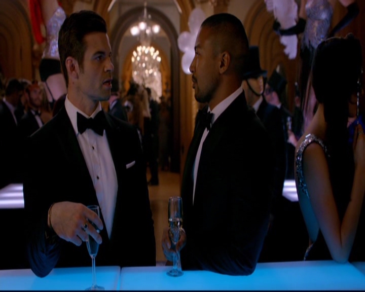 VampireDiariesWorld-dot-nl_TheOriginals_3x04AWalkOnTheWildSide1119.jpg