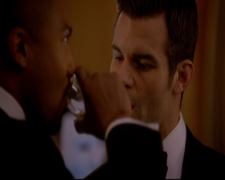 VampireDiariesWorld-dot-nl_TheOriginals_3x04AWalkOnTheWildSide1129.jpg