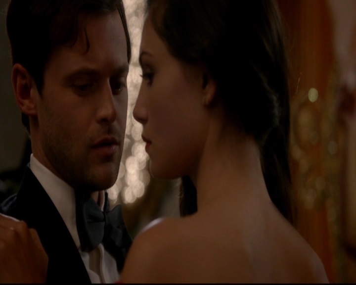 VampireDiariesWorld-dot-nl_TheOriginals_3x04AWalkOnTheWildSide1216.jpg