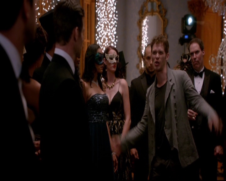 VampireDiariesWorld-dot-nl_TheOriginals_3x04AWalkOnTheWildSide1480.jpg