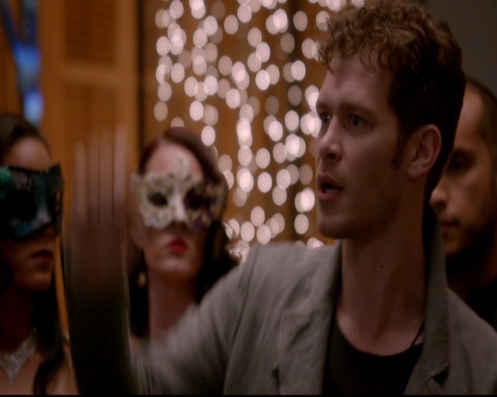 VampireDiariesWorld-dot-nl_TheOriginals_3x04AWalkOnTheWildSide1486.jpg