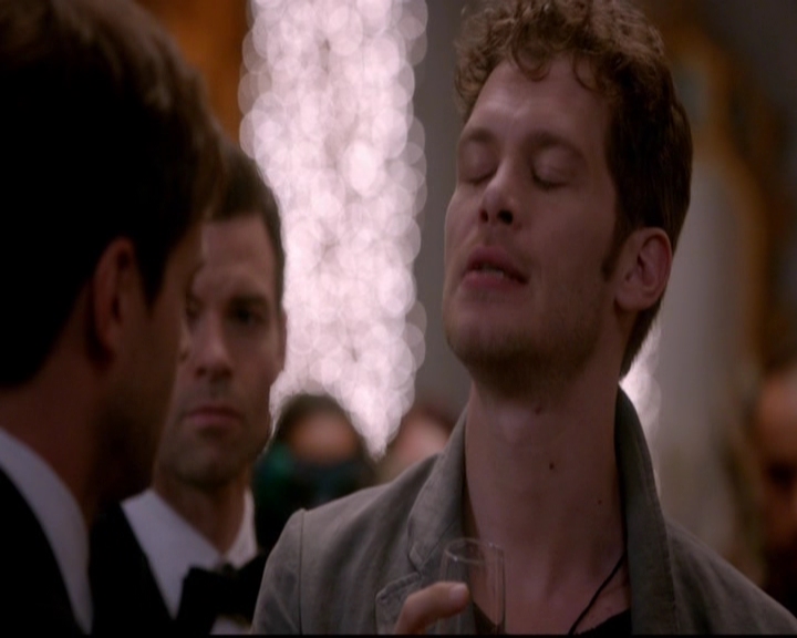 VampireDiariesWorld-dot-nl_TheOriginals_3x04AWalkOnTheWildSide1498.jpg