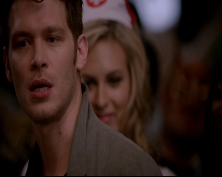 VampireDiariesWorld-dot-nl_TheOriginals_3x04AWalkOnTheWildSide1504.jpg