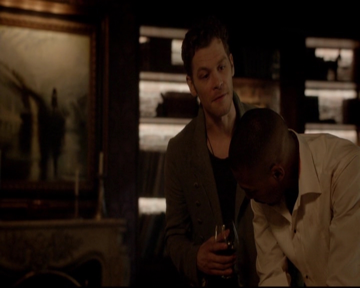 VampireDiariesWorld-dot-nl_TheOriginals_3x04AWalkOnTheWildSide1886.jpg