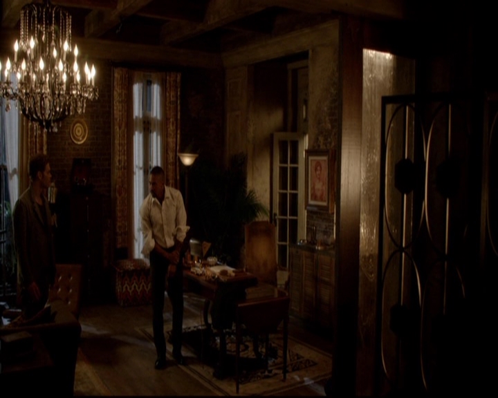 VampireDiariesWorld-dot-nl_TheOriginals_3x04AWalkOnTheWildSide1907.jpg