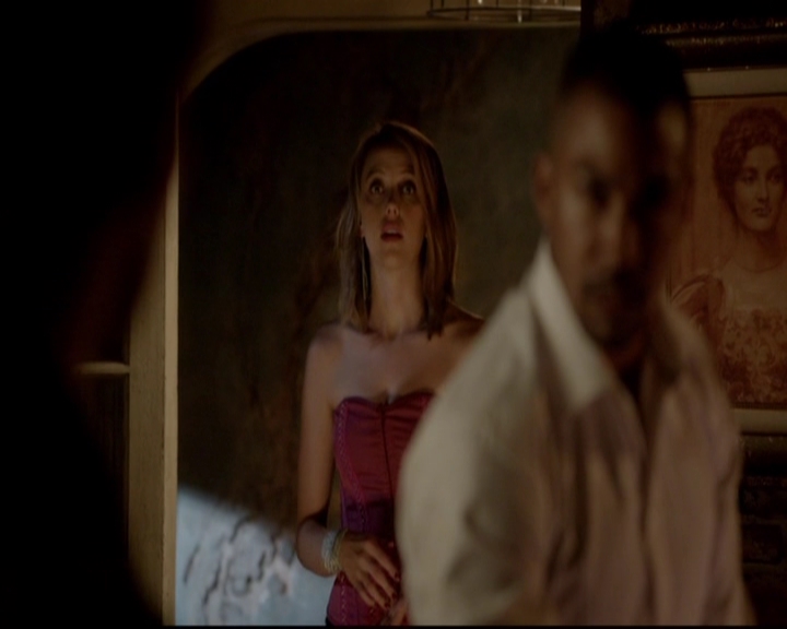 VampireDiariesWorld-dot-nl_TheOriginals_3x04AWalkOnTheWildSide1911.jpg