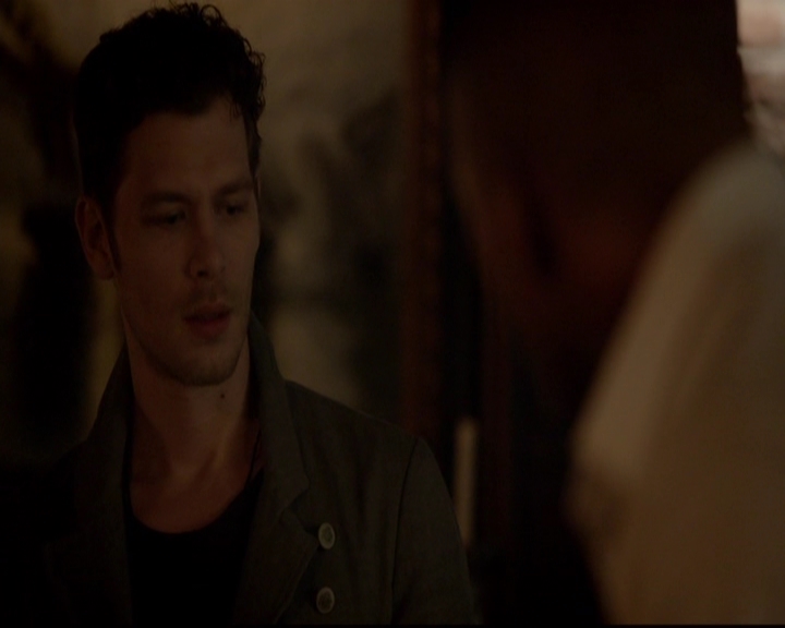 VampireDiariesWorld-dot-nl_TheOriginals_3x04AWalkOnTheWildSide1915.jpg